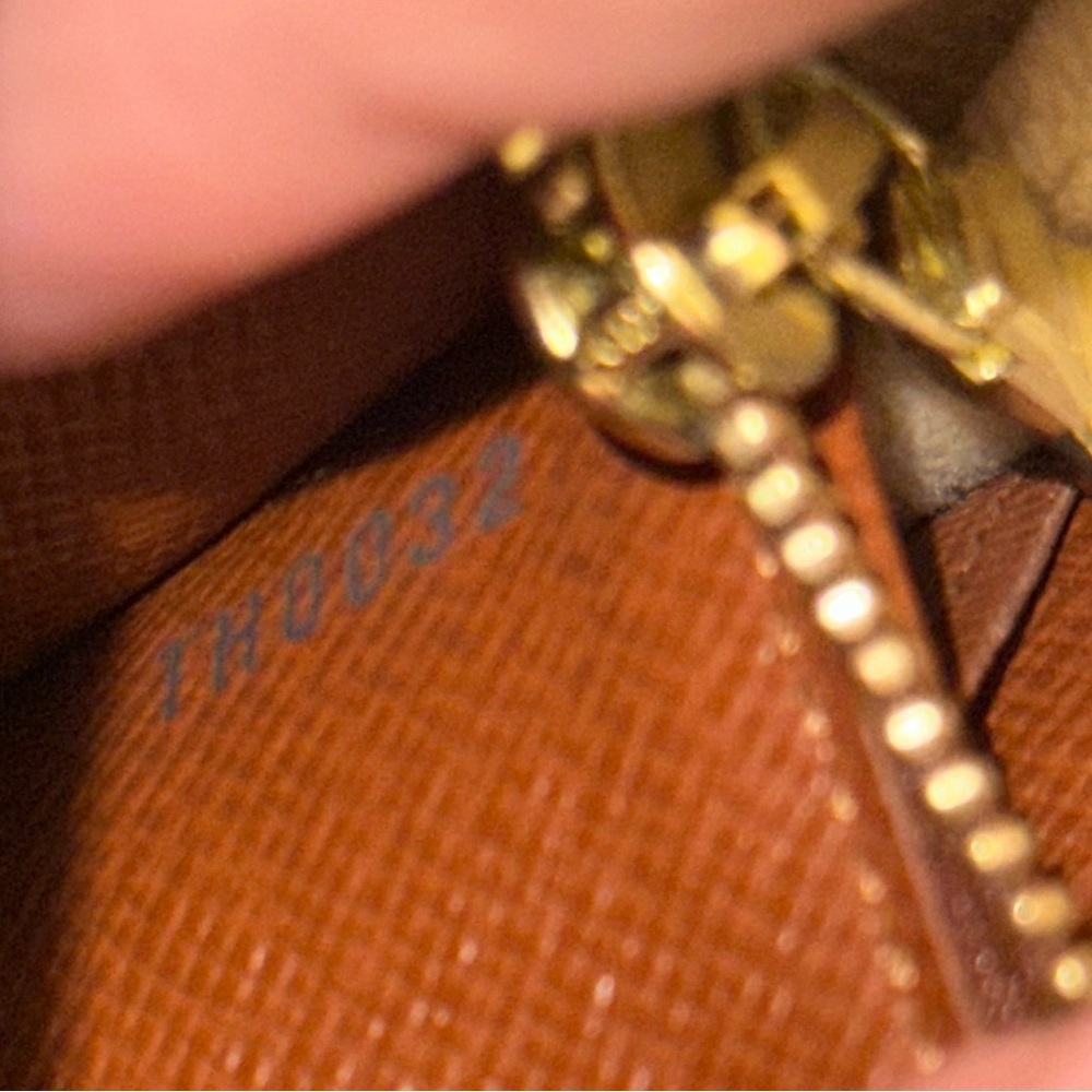 Louis Vuitton Monogram Wallet• New & Immaculate Condition - Picture 10 of 10